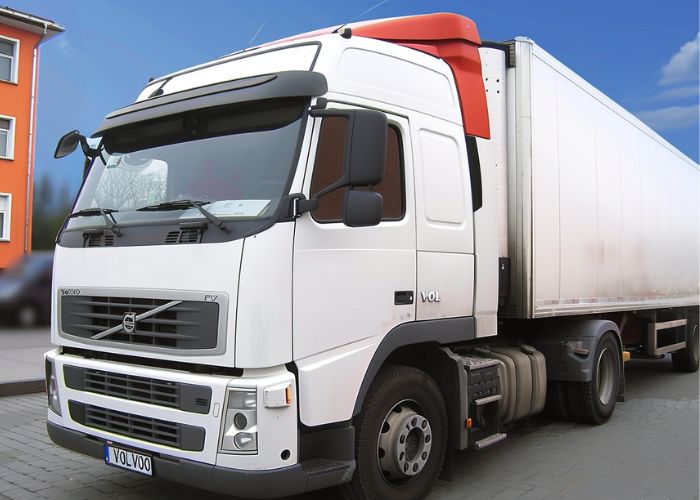 Skup Volvo F10 4&times;2, kupię Volvo FL12 oraz model FL7 